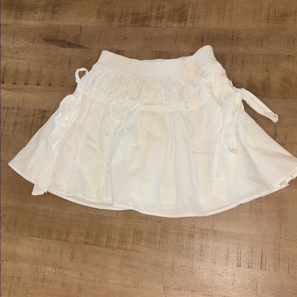 Idem Ditto Boutique Aimee Cinched Tie Skirt White Spring Summer Y2K Medium NWT - Picture 5 of 8